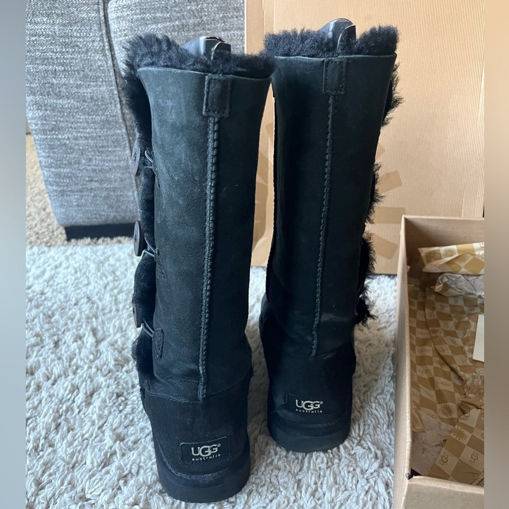Ugh Women’s Bailey Button Triplet Boot - Picture 3 of 7